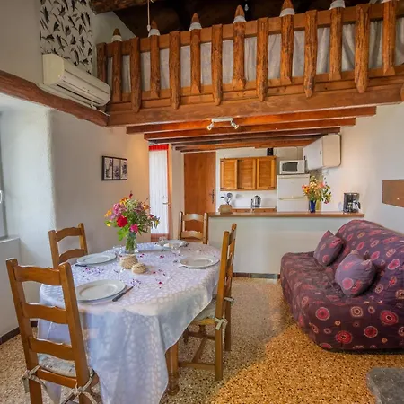 Tatil Evi Les Du Mas Lachamp *