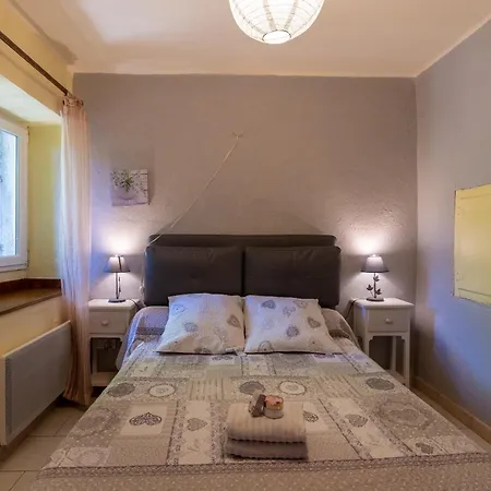 Tatil Evi Les Du Mas Lachamp Gravieres