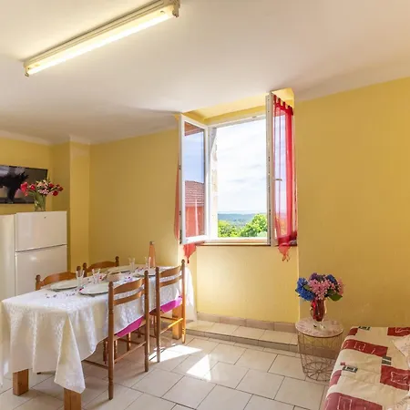 Holiday home Les Du Mas Lachamp Gravieres