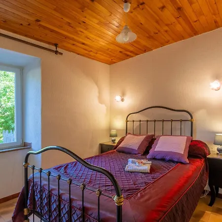 Holiday home Les Du Mas Lachamp Gravieres